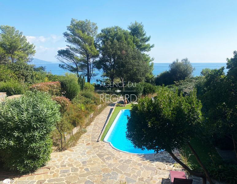 Gaou Bnat, to 25 meters from the sea ... THIS PROPERTY HAS BEEN SOLD BY L'AGENCE DU REGARD