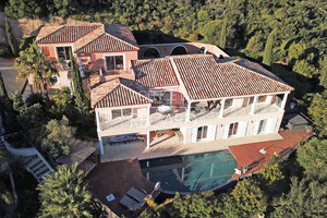 house with sea view in le Lavandou with pool