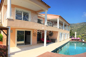 villa with sea view in le Lavandou with pool