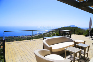 Villa with sea view in Carqueiranne