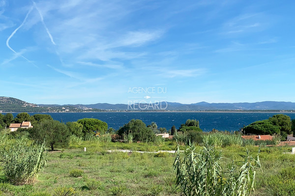 Plot for sale with sea view in Giens, beach by walk