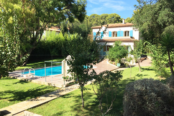 Seaside property in la Londe les Maures