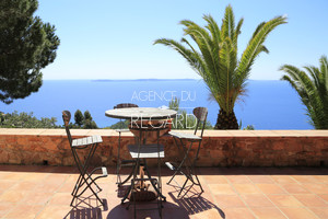 Villa with sea view in Rayol Canadel