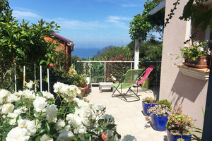 house with sea view in Levant island...