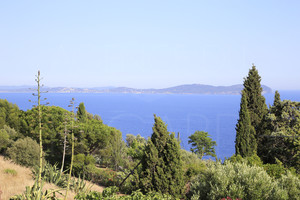 Villa with sea view in Carqueiranne