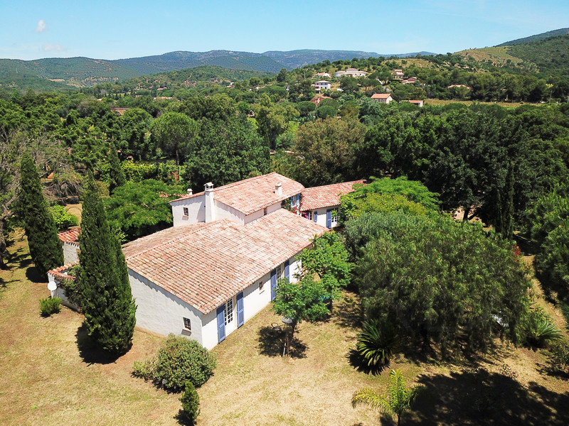 In Bormes les Mimosas, 1 Hectare property,  close to the sea ...THIS PROPERTY HAS BEEN SOLD BY AGENCE DU REGARD