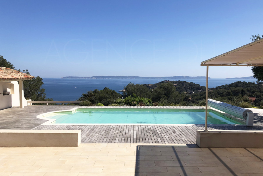 Cap Bénat - Villa with sea view and pool - THIS PROPERTY HAS BEEN SOLD -