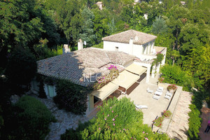 villa with sea view in Rayol Canadel