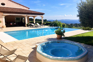 sea view property for sale in le Lavandou