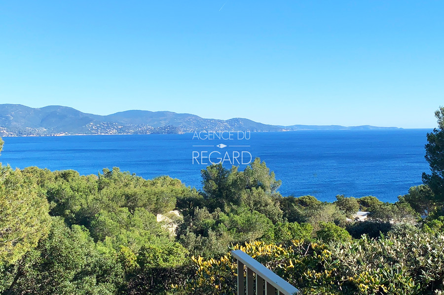Cap Bénat, Property with sea view...- THIS PROPERTY HAS BEEN SOLD BY AGENCE DU REGARD-