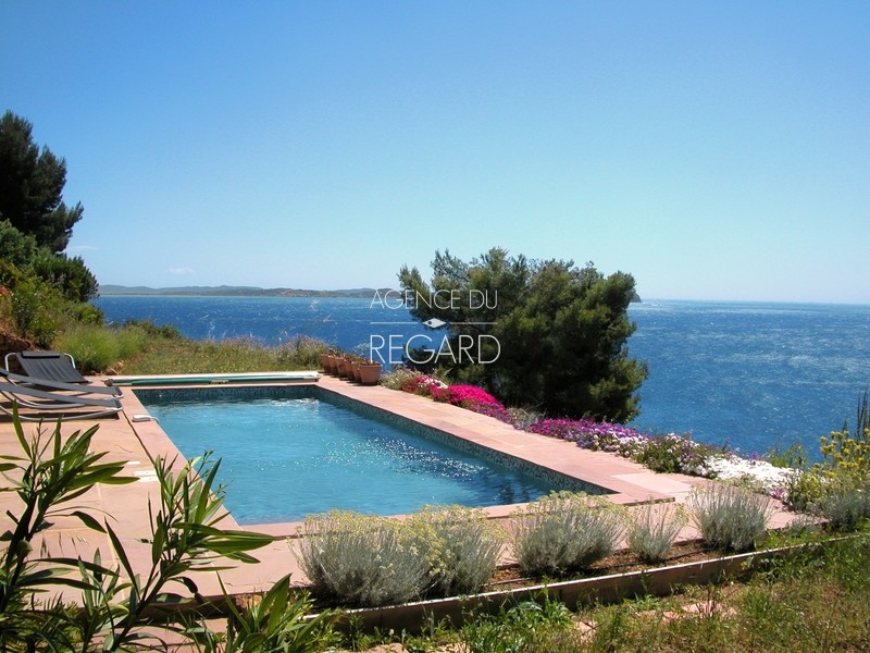 In Carqueiranne, with sea view…THIS PROPERTY HAS BEEN SOLD BY AGENCE DU REGARD