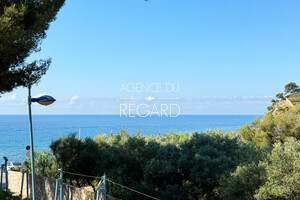 property with sea view in Saint-Mandrier