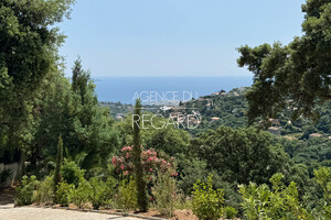 property with sea view in Cavalaire