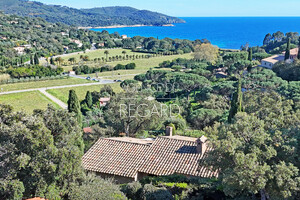 property with sea view in La Croix-Valmer