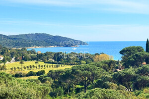 property with sea view in La Croix-Valmer