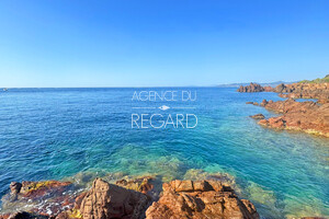 waterfront property in Saint-Raphael