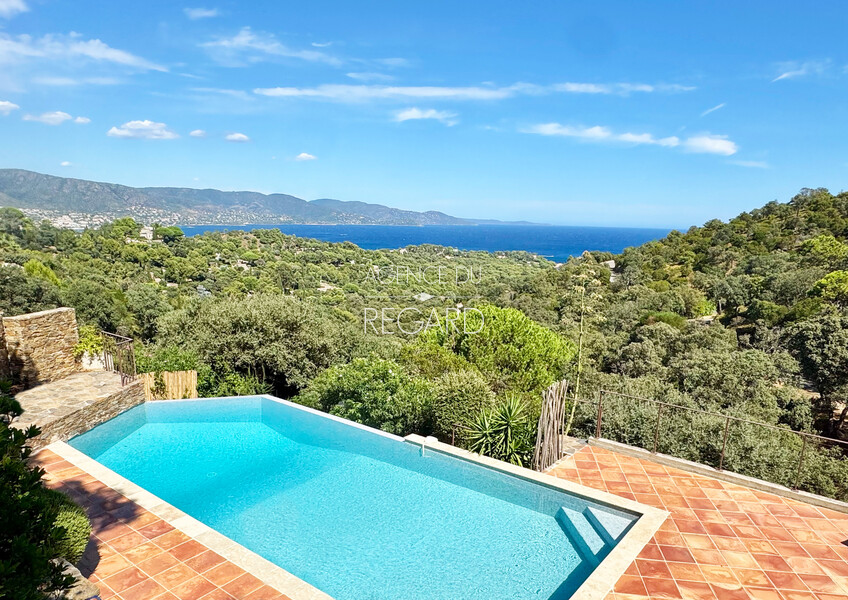 Gaou Bnat, with beautiful sea view... THIS PROPERTY IS UNDER PURCHASE OFFER BY L'AGENCE DU REGARD