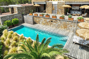 property with sea view in Gaou B�nat