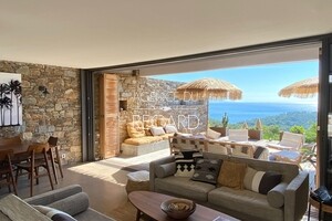 property with sea view in Gaou B�nat