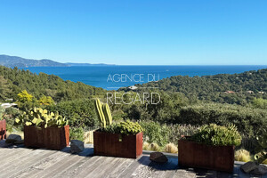 property with sea view in Gaou B�nat