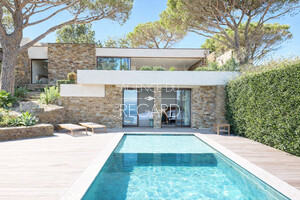 property with sea view in Gaou B�nat