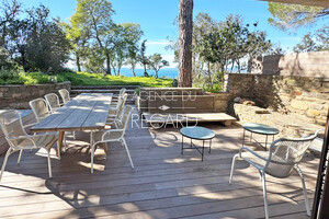 property with sea view in Gaou B�nat