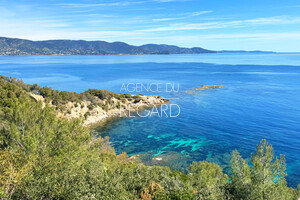 waterfront property in Cap B�nat