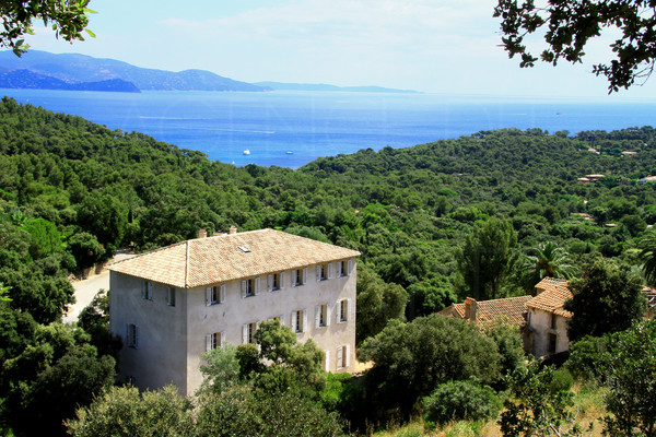 Sea view castle in Gaou Bnat