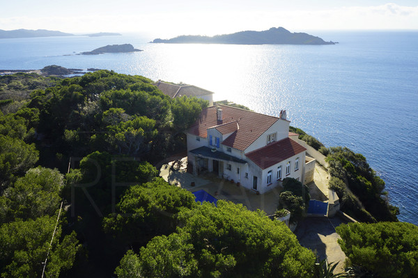 Waterfront property in Giens