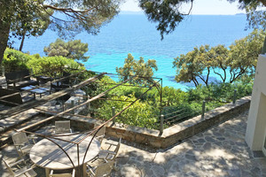 waterfront property in le lavandou 