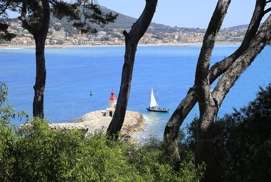 Sanary with sea view  - THIS PROPERTY HAS BEEN SOLD BY AGENCE DU REGARD