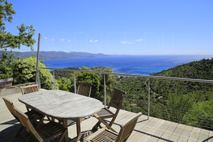 Sea view villa in Gaou Bnat