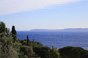 Villa with sea view in le Lavandou sold by agence du Regard